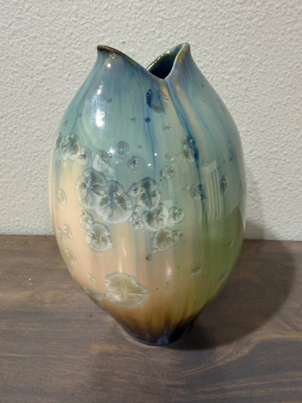 Bill Campbell Signed Crystalline Pottery Vase Fish Mouth Teal Beige Brown